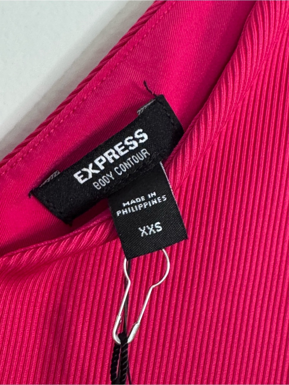 NWT Express Body Contour High Compression Pink Ribbed V-Neck One-Piece Bodysuit - Picture 3 of 6